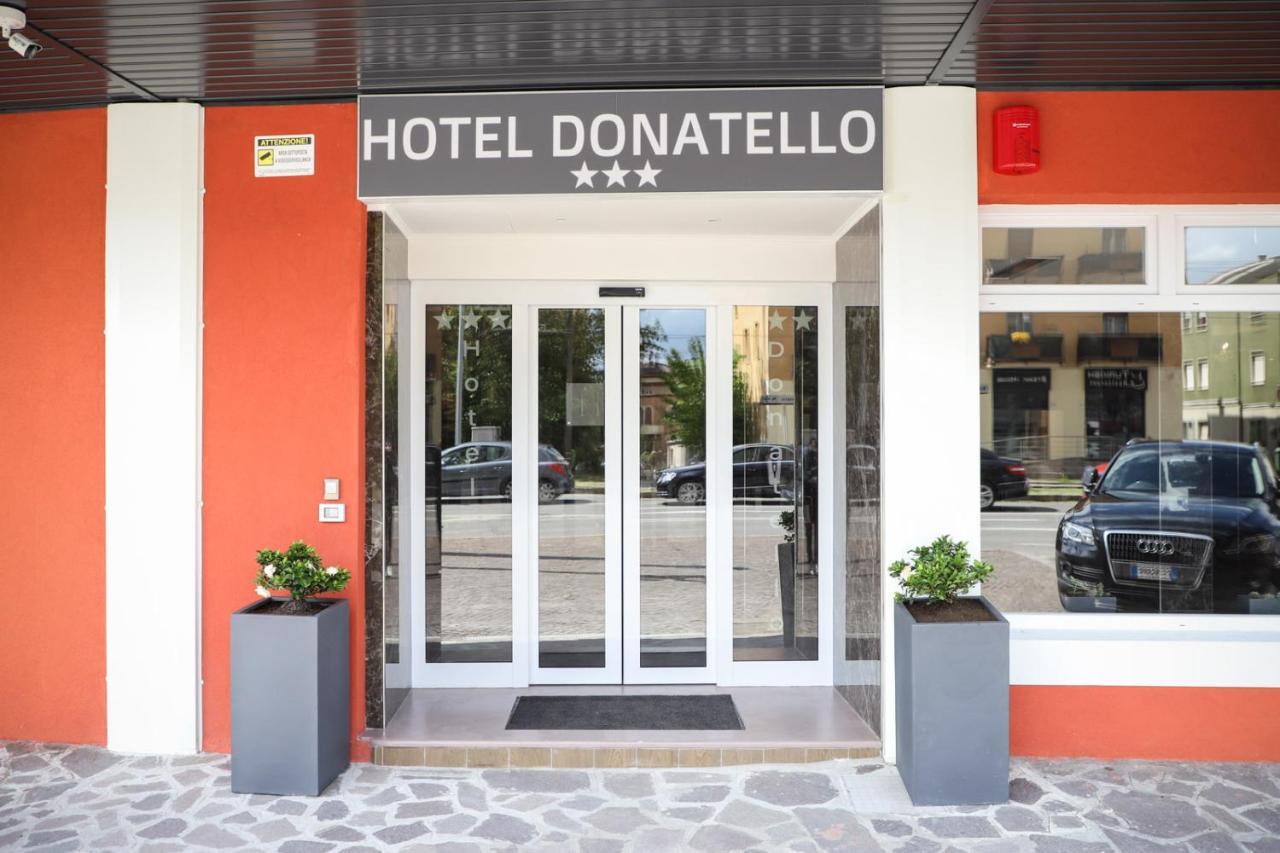 Hotel Donatello Модена Экстерьер фото